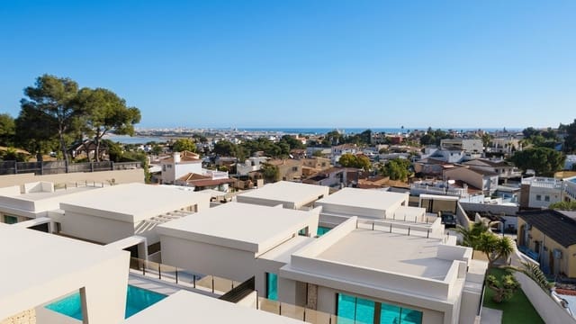3 sypialnia Willa na sprzedaż w Los Balcones - Los Altos, Torrevieja z basenem - 725 000 € (Ref: 9880761)