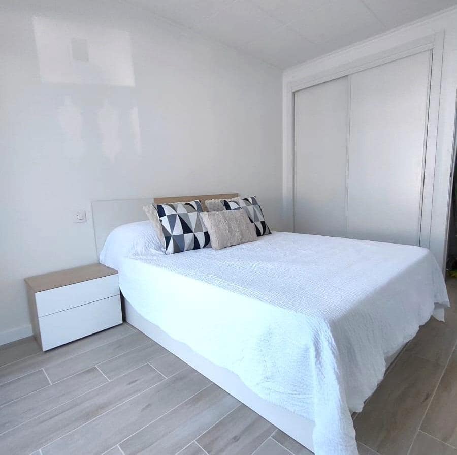 2 bedroom Townhouse for sale in Torrevieja with pool - € 239,900 (Ref: 9880770)