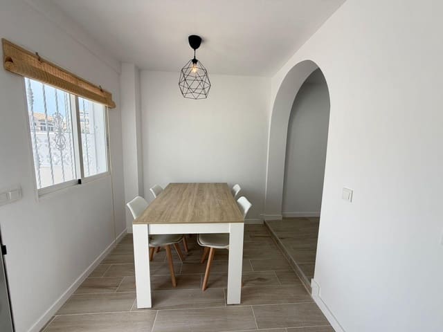 2 soveværelse Byhus til salg i Torreblanca, Torrevieja med swimmingpool - € 229.900 (Ref: 9880770)