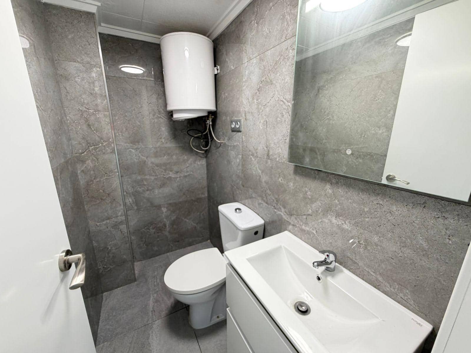 2 camera da letto Casa in vendita in Torrevieja con piscina - 229.900 € (Rif: 9880770)