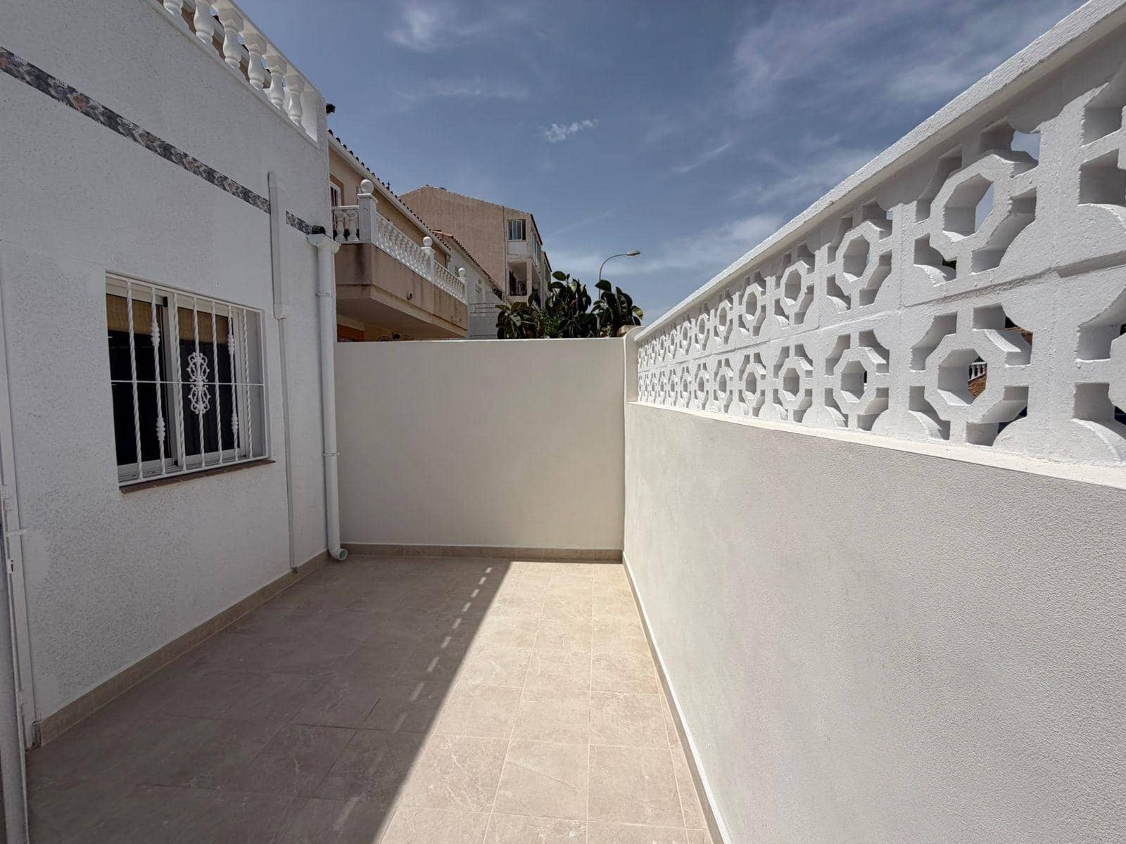 2 camera da letto Casa in vendita in Torrevieja con piscina - 229.900 € (Rif: 9880770)