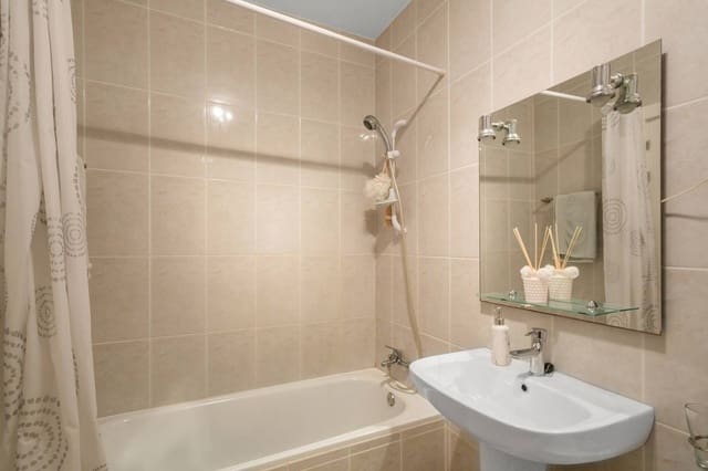 3 slaapkamer Villa te koop in Torreblanca, Torrevieja met zwembad - € 269.000 (Ref: 9880771)