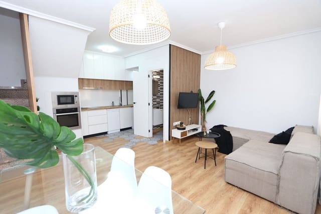 3 soverom Hus til salgs i Playa Flamenca, Orihuela med svømmebasseng garasje - € 285 000 (Ref: 9880775)