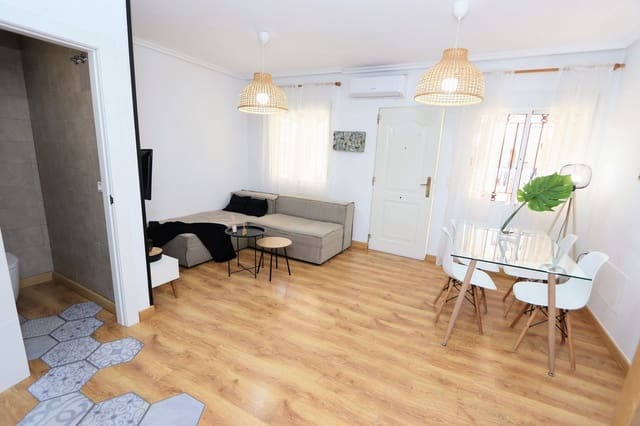 3 soverom Hus til salgs i Playa Flamenca, Orihuela med svømmebasseng garasje - € 285 000 (Ref: 9880775)