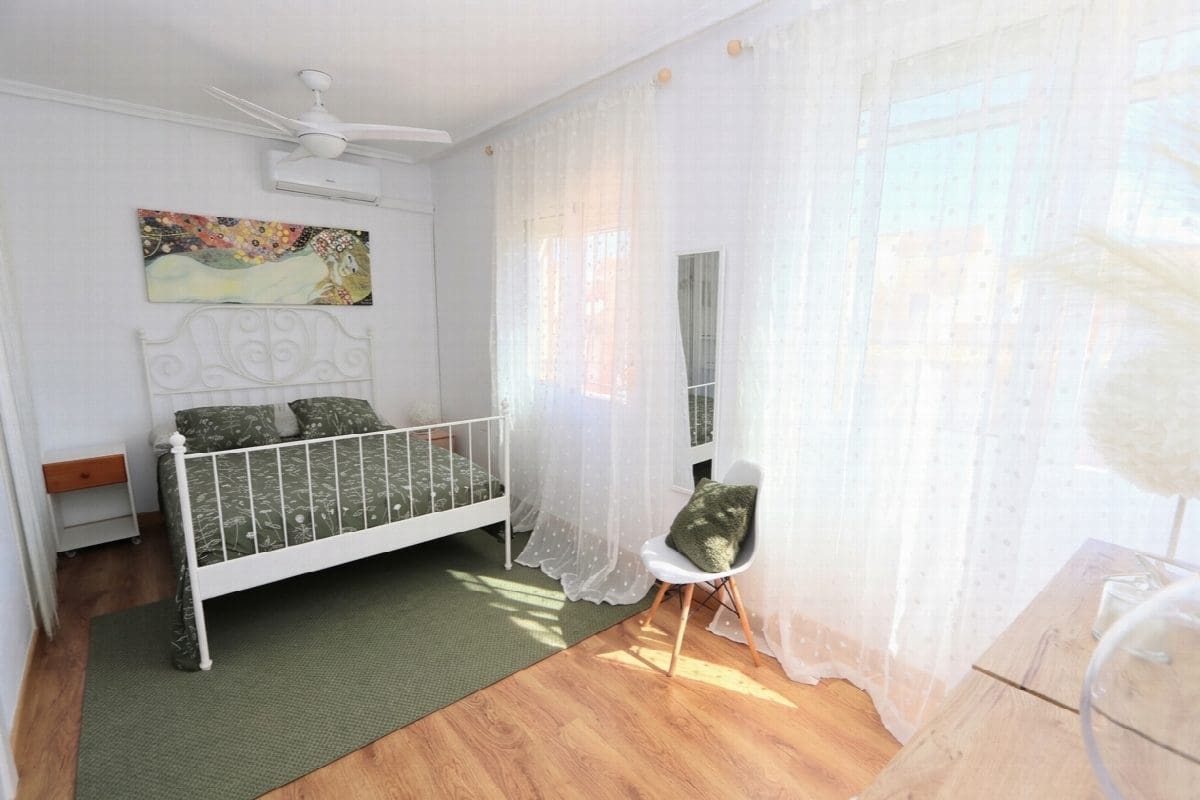 3 sypialnia Willa na sprzedaż w Orihuela z basenem garażem - 285 000 € (Ref: 9880775)