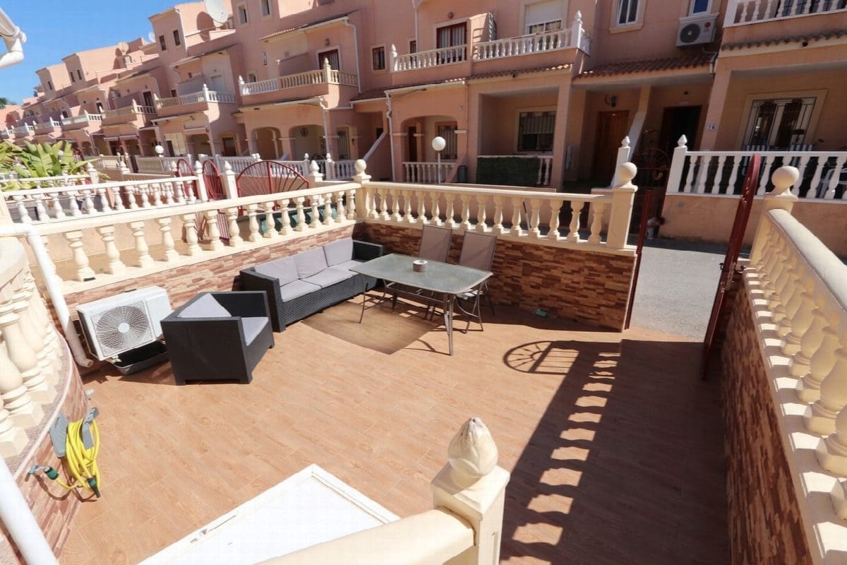 3 sypialnia Willa na sprzedaż w Orihuela z basenem garażem - 285 000 € (Ref: 9880775)