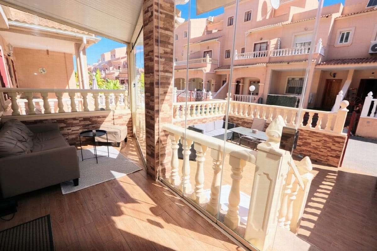 3 sypialnia Willa na sprzedaż w Orihuela z basenem garażem - 285 000 € (Ref: 9880775)