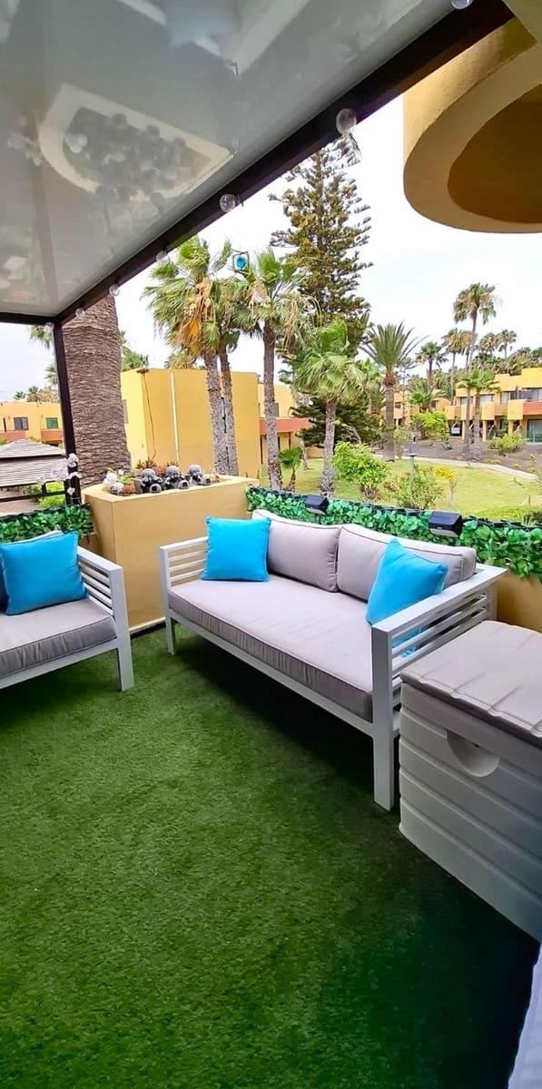 1 bedroom Apartment for sale in Corralejo with pool - € 219,000 (Ref: 9884440)