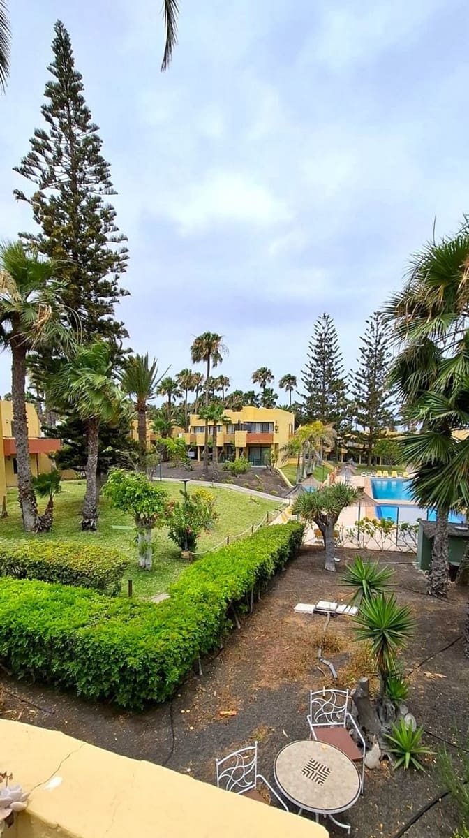 1 bedroom Apartment for sale in Corralejo with pool - € 219,000 (Ref: 9884440)