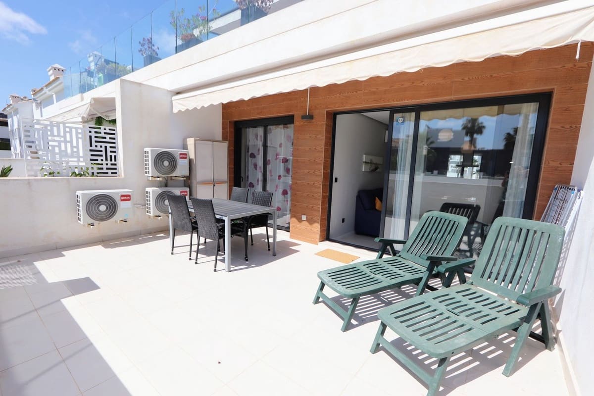 2 soverom Leilighet til salgs i Villamartin med svømmebasseng garasje - € 234 000 (Ref: 9884442)