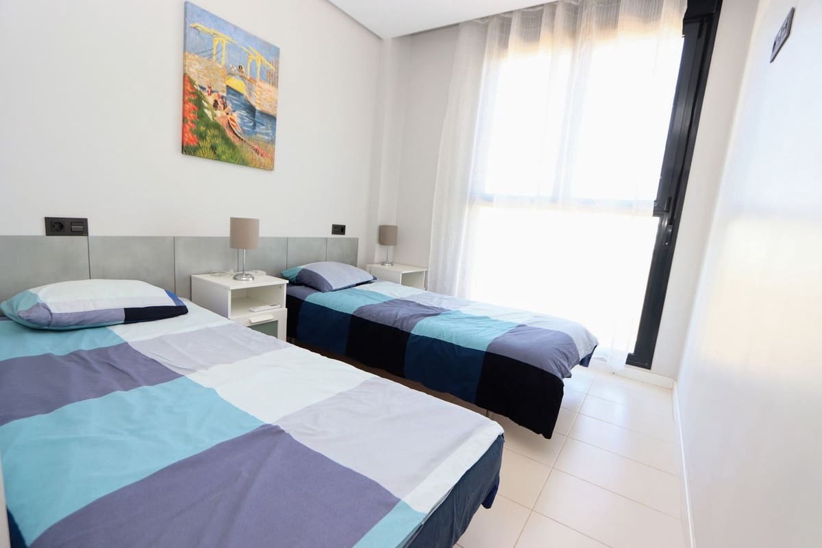 2 soverom Leilighet til salgs i Villamartin med svømmebasseng garasje - € 234 000 (Ref: 9884442)