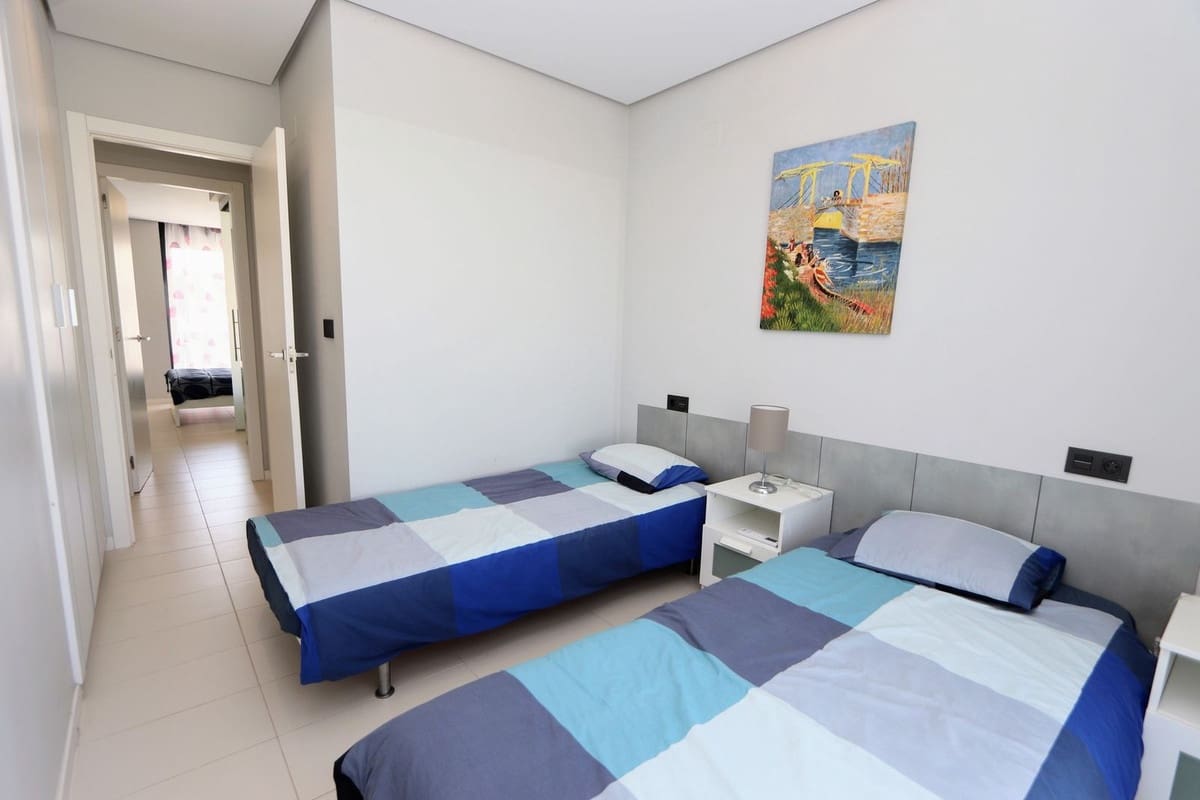 2 soverom Leilighet til salgs i Villamartin med svømmebasseng garasje - € 234 000 (Ref: 9884442)