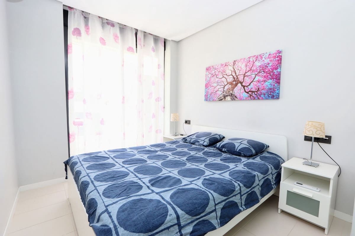 2 soverom Leilighet til salgs i Villamartin med svømmebasseng garasje - € 234 000 (Ref: 9884442)