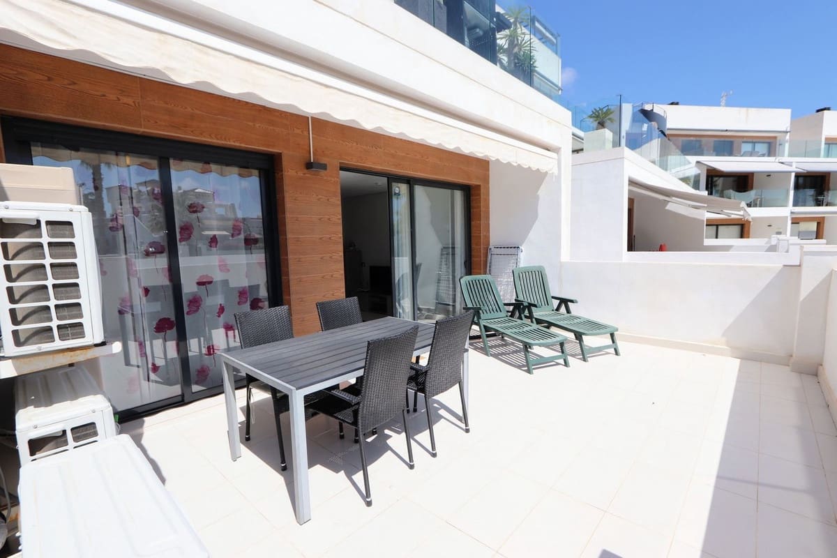 2 soverom Leilighet til salgs i Villamartin med svømmebasseng garasje - € 234 000 (Ref: 9884442)