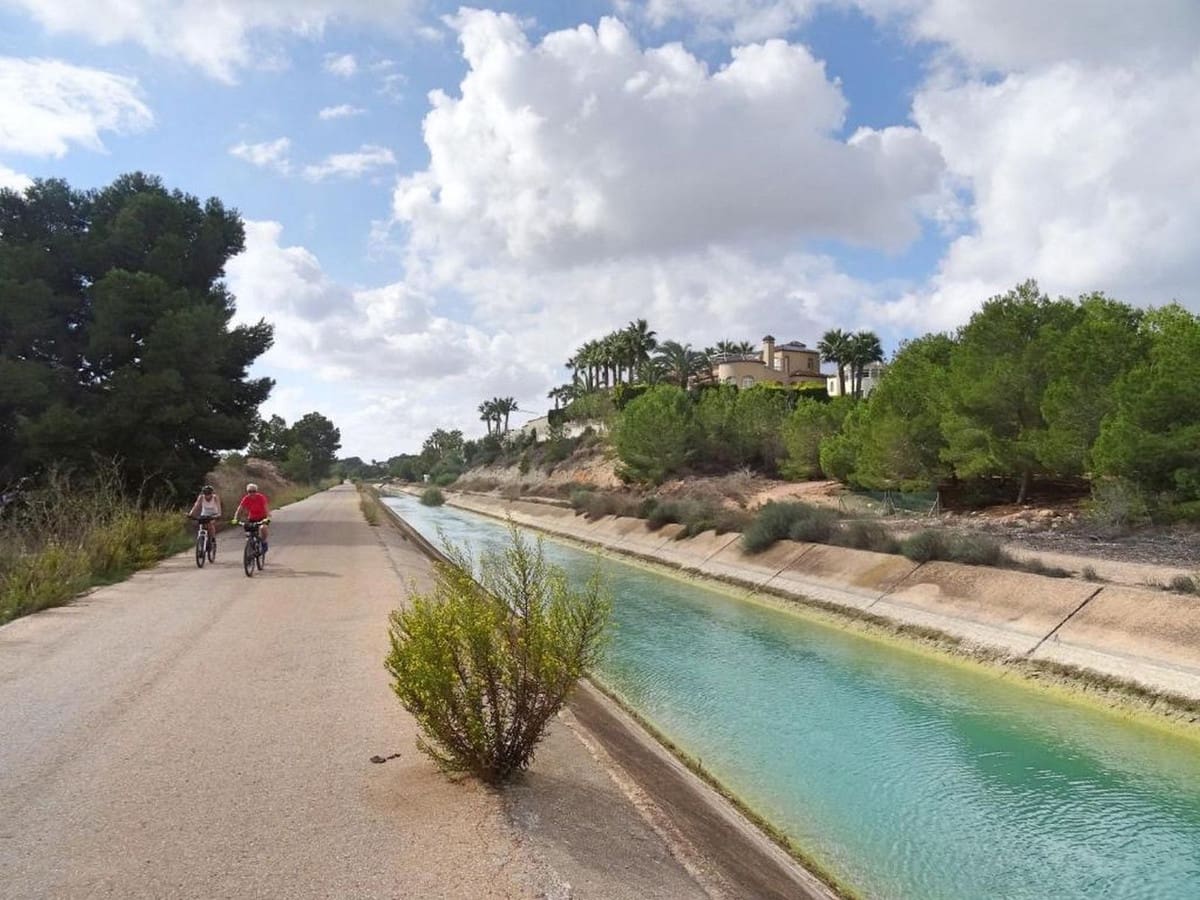 2 soverom Leilighet til salgs i Villamartin med svømmebasseng garasje - € 234 000 (Ref: 9884442)