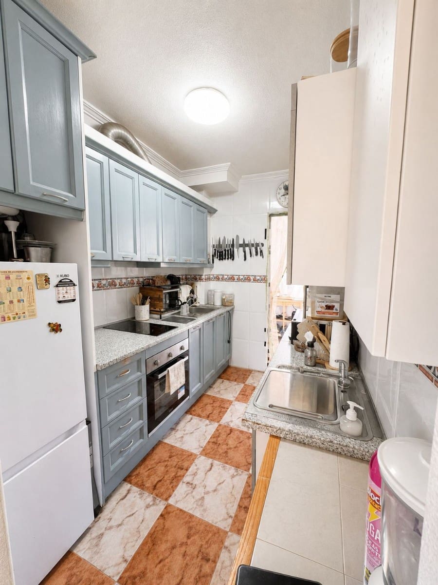 2 makuuhuone Huoneisto myytävänä paikassa Cabo Roig mukana uima-altaan - 164 995 € (Ref: 9884444)