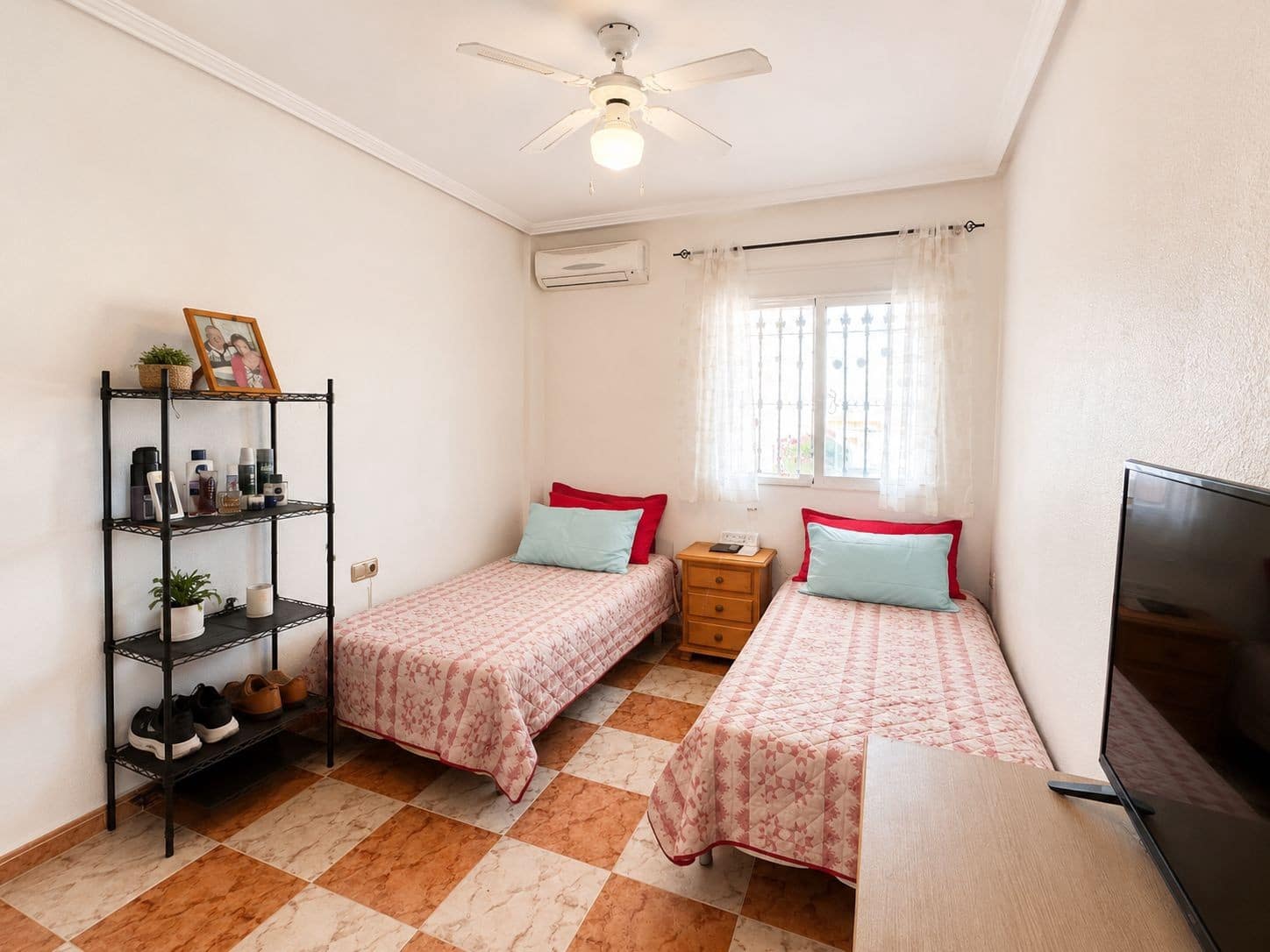 2 makuuhuone Huoneisto myytävänä paikassa Cabo Roig mukana uima-altaan - 164 995 € (Ref: 9884444)