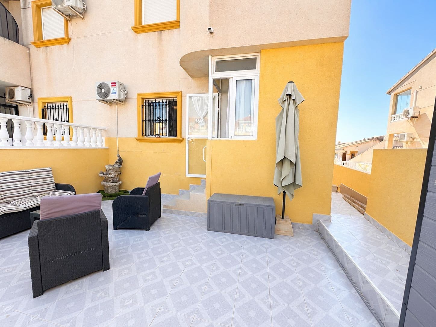 2 makuuhuone Huoneisto myytävänä paikassa Cabo Roig mukana uima-altaan - 164 995 € (Ref: 9884444)