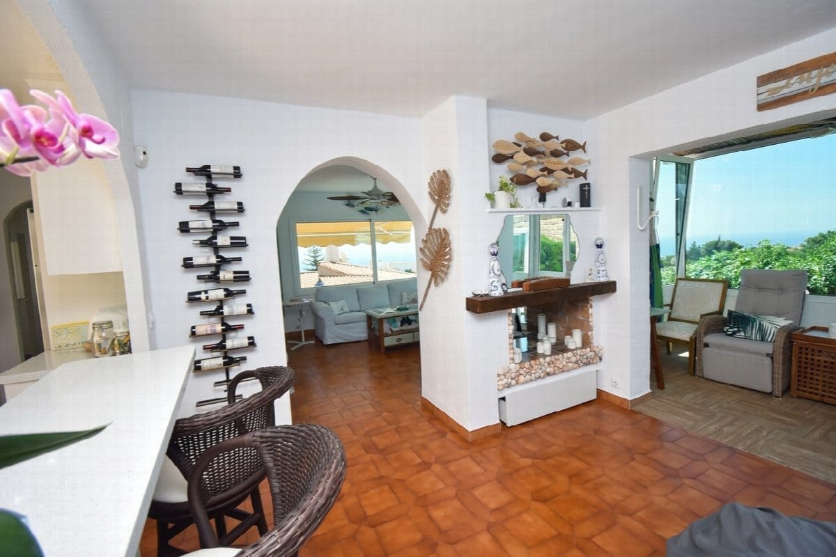 4 bedroom Villa for sale in Benalmadena with pool garage - € 1,100,000 (Ref: 9884448)