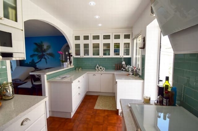 Chalet de 4 habitaciones en Parque de la Paloma, Benalmádena en venta con piscina garaje - 1.100.000 € (Ref: 9884448)