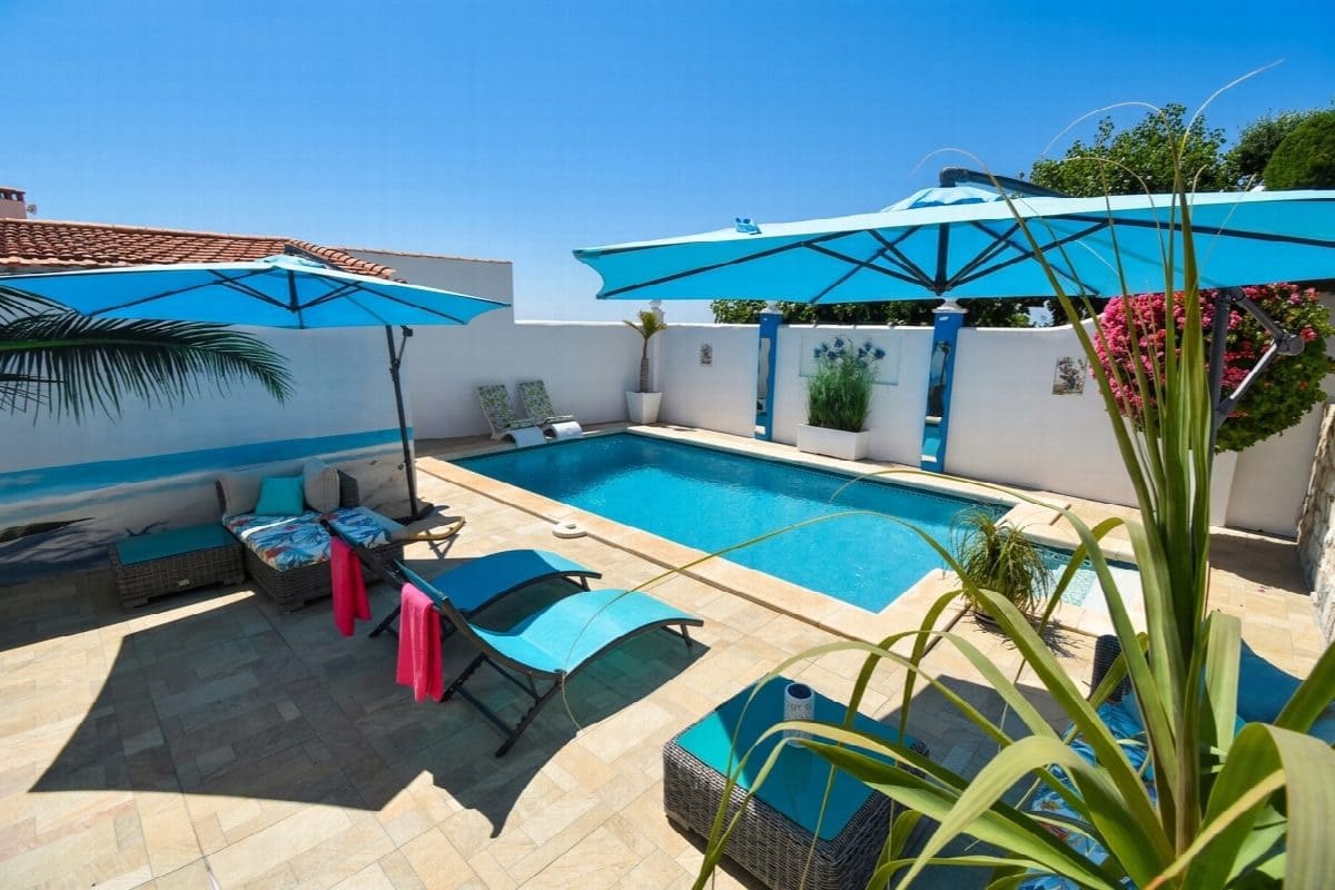 4 bedroom Villa for sale in Benalmadena with pool garage - € 1,100,000 (Ref: 9884448)