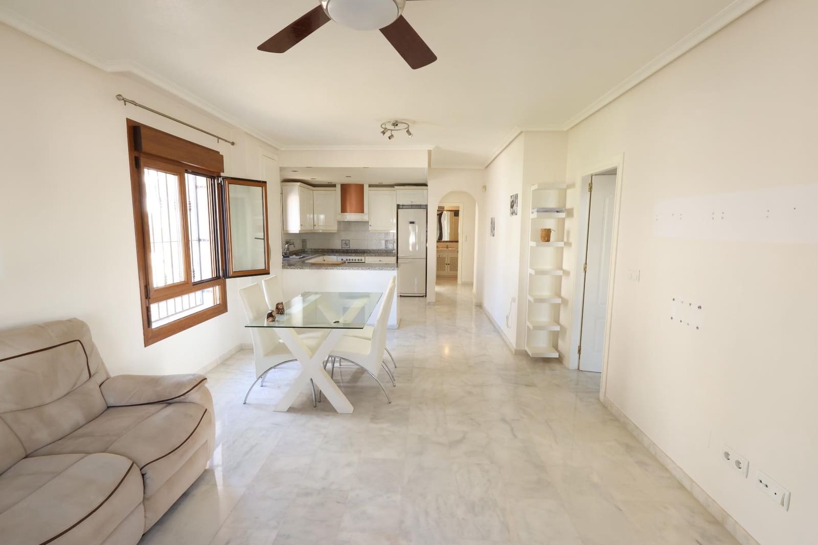 2 soveværelse Lejlighed til salg i Orihuela Costa med swimmingpool garage - € 195.000 (Ref: 9887978)