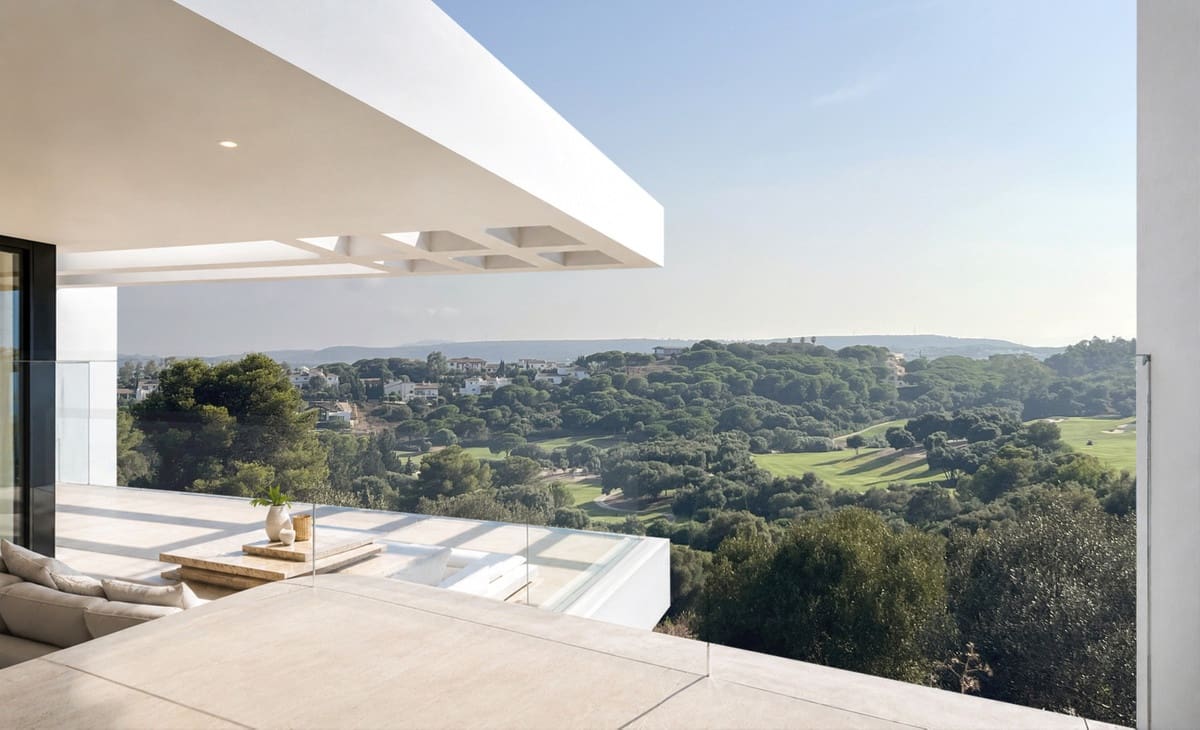 4 bedroom Villa for sale in Sotogrande with pool - € 3,895,000 (Ref: 9890034)