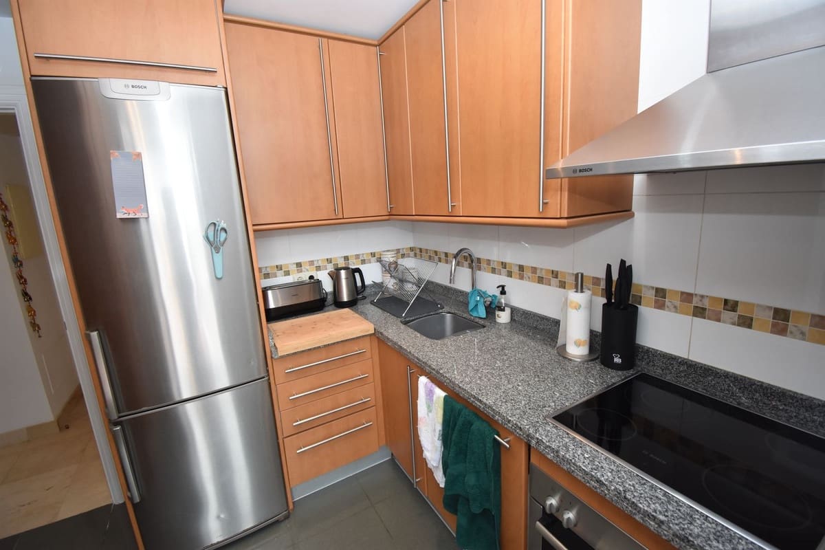 2 Zimmer Apartment zu verkaufen in La Cala de Mijas mit Pool - 349.000 € (Ref: 9892891)