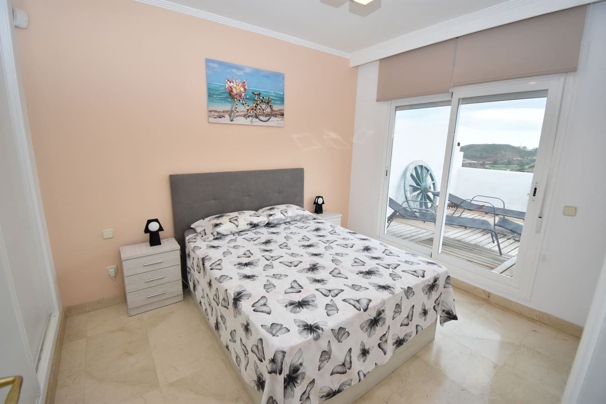 2 Zimmer Apartment zu verkaufen in La Cala de Mijas mit Pool - 349.000 € (Ref: 9892891)