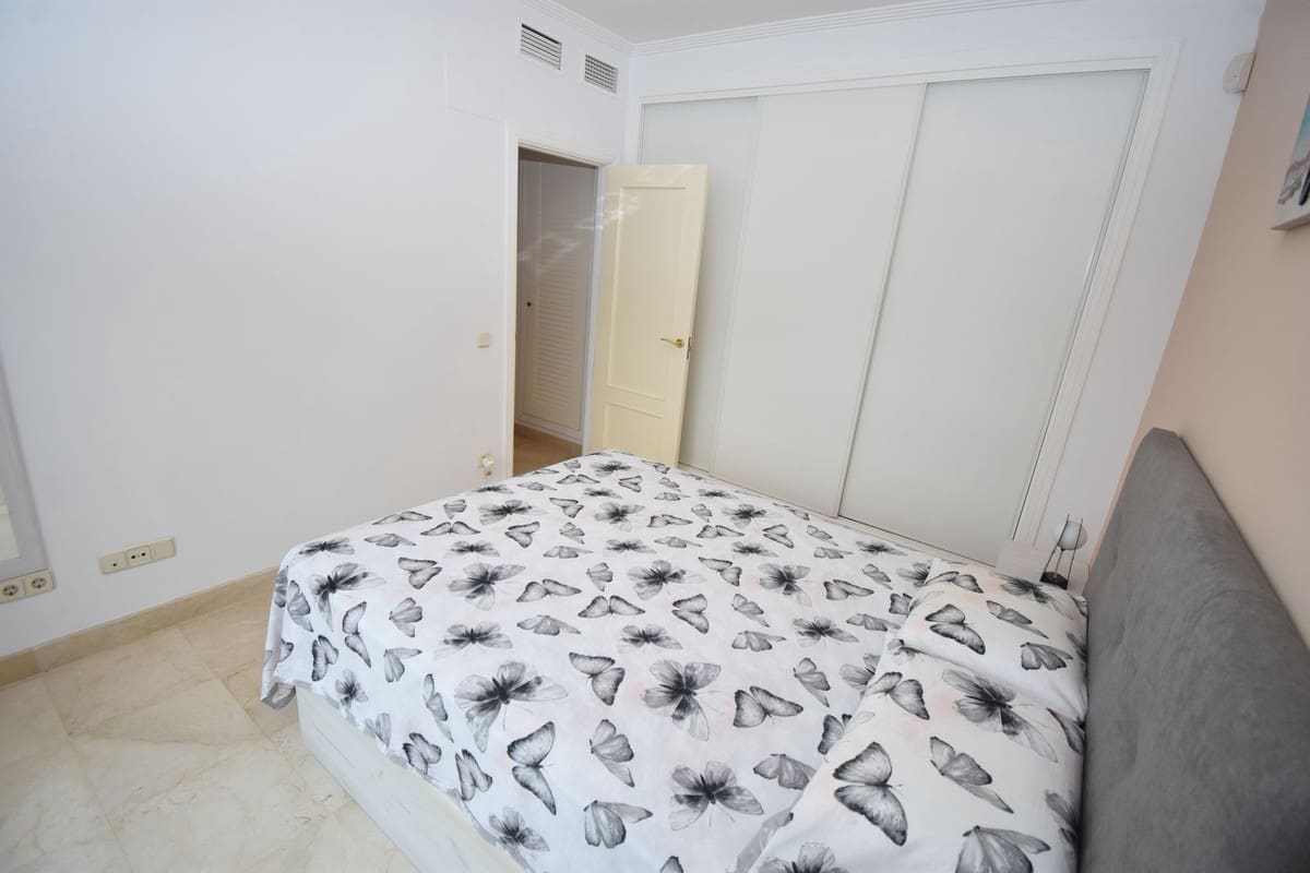 2 Zimmer Apartment zu verkaufen in La Cala de Mijas mit Pool - 349.000 € (Ref: 9892891)