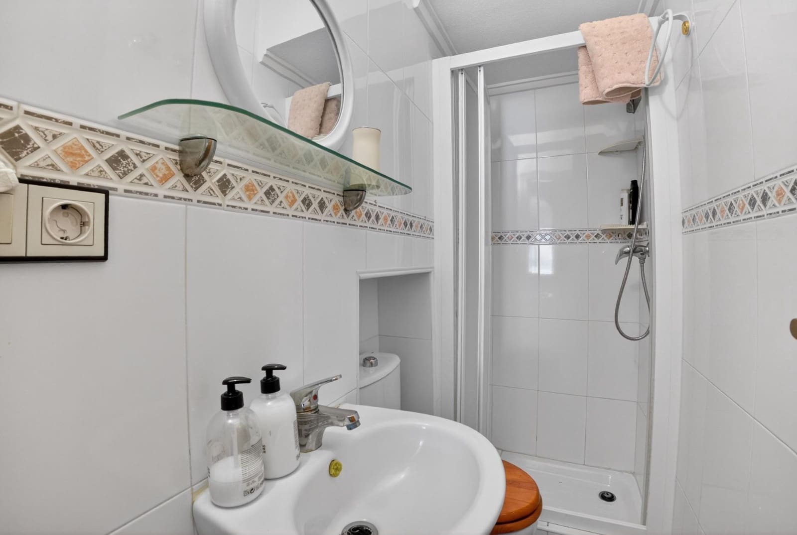 3 soveværelse Lejlighed til salg i Torrevieja med swimmingpool garage - € 195.000 (Ref: 9892905)