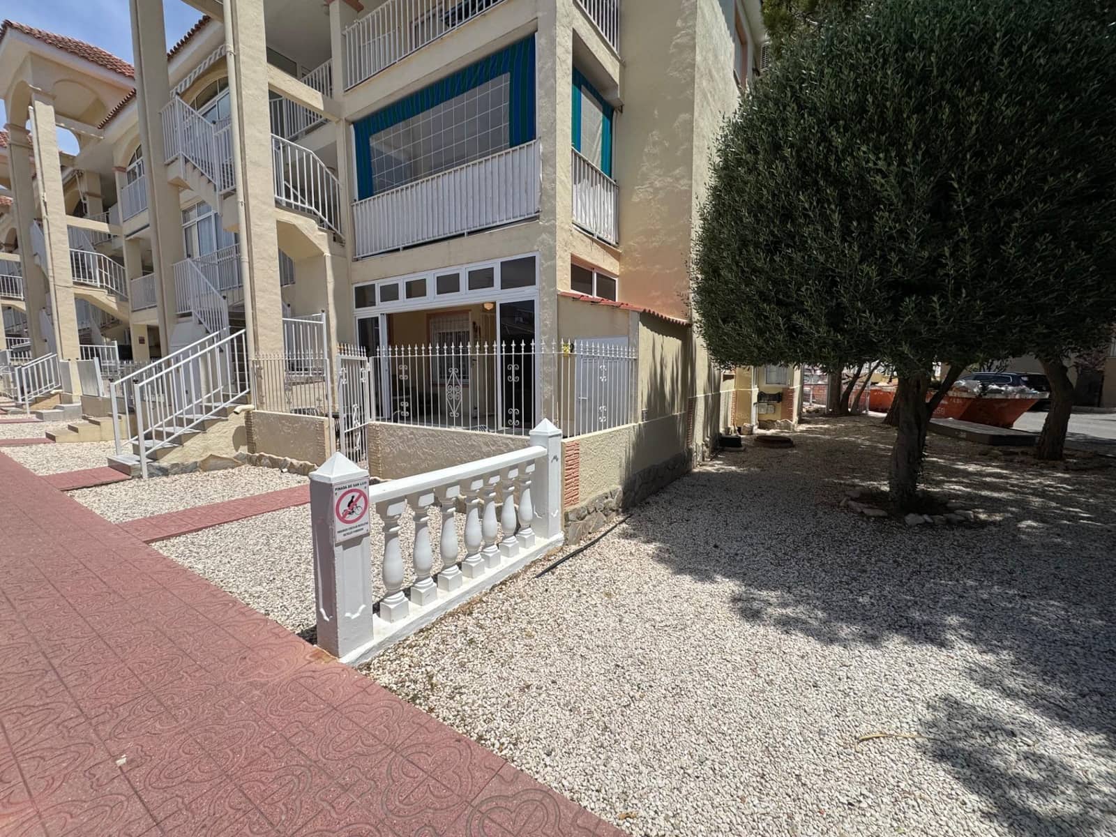 3 makuuhuone Bungalow myytävänä paikassa Torrevieja mukana uima-altaan - 169 900 € (Ref: 9892906)