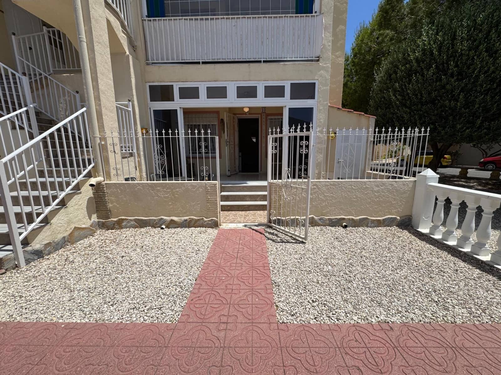 3 makuuhuone Bungalow myytävänä paikassa Torrevieja mukana uima-altaan - 169 900 € (Ref: 9892906)
