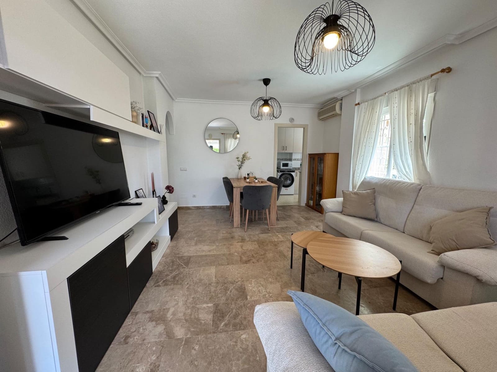 3 makuuhuone Bungalow myytävänä paikassa Torrevieja mukana uima-altaan - 169 900 € (Ref: 9892906)