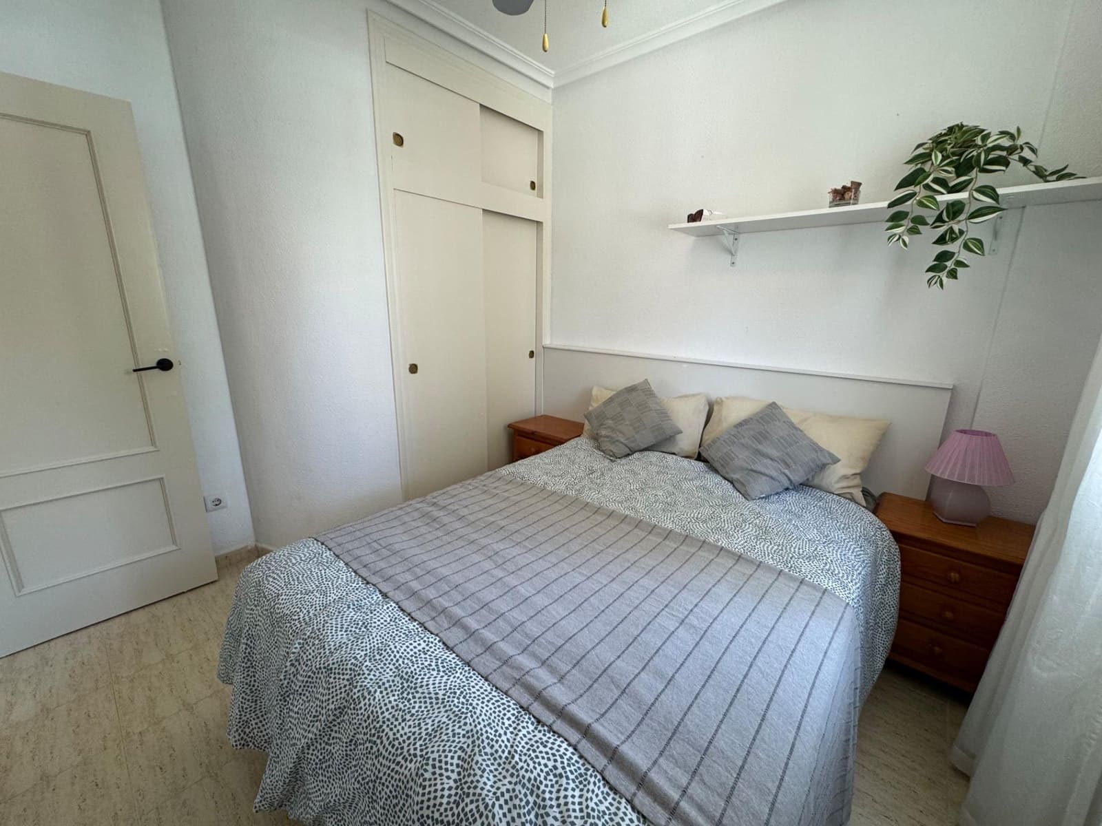 3 makuuhuone Bungalow myytävänä paikassa Torrevieja mukana uima-altaan - 169 900 € (Ref: 9892906)