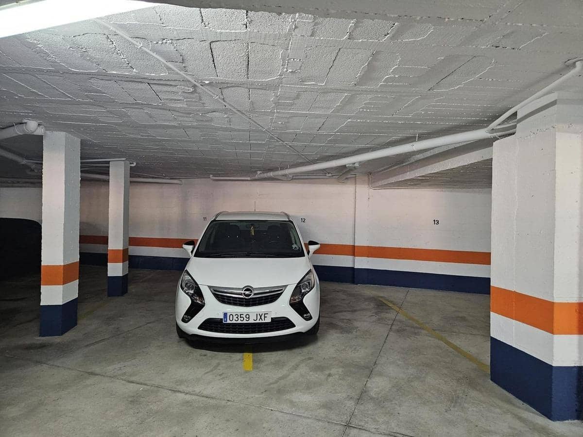 3 sypialnia Apartament na sprzedaż w Marbella z basenem - 850 000 € (Ref: 9894904)