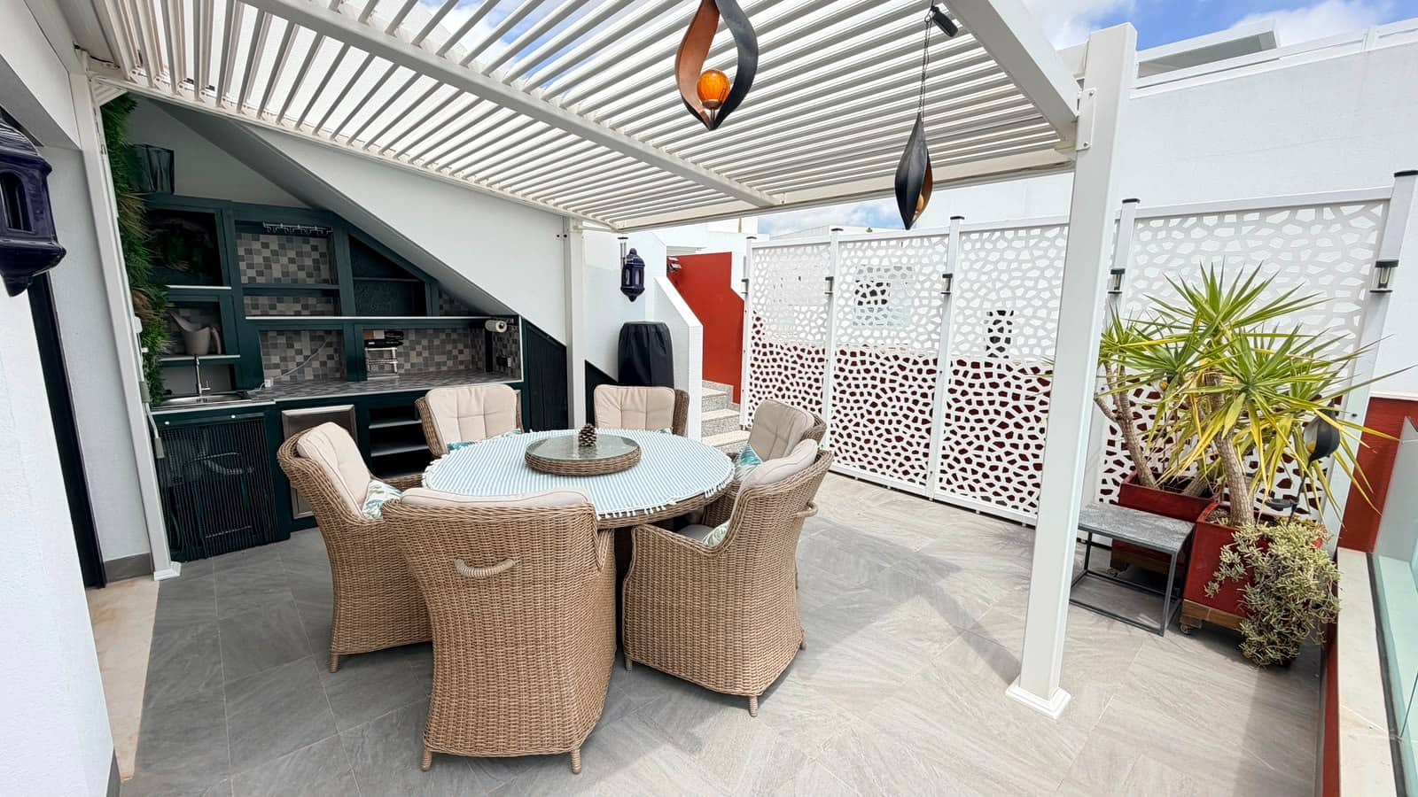 3 soveværelse Villa til salg i Los Montesinos med swimmingpool - € 425.000 (Ref: 9894907)