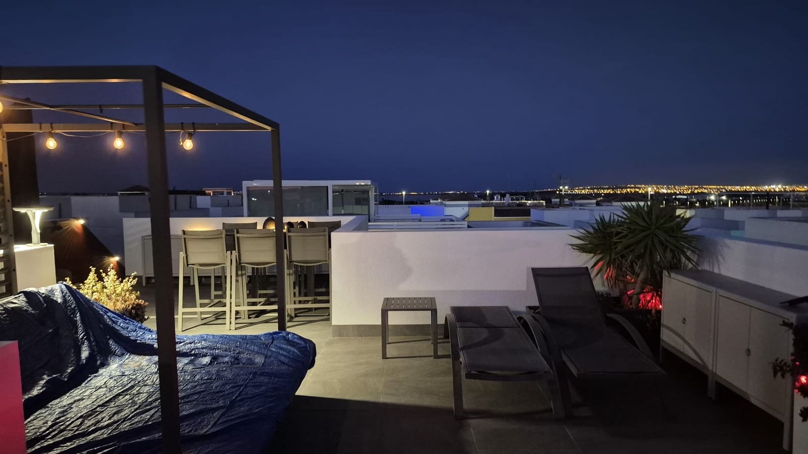 3 soveværelse Villa til salg i Los Montesinos med swimmingpool - € 425.000 (Ref: 9894907)