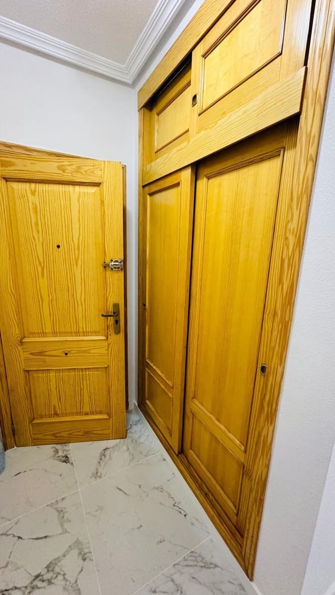 2 slaapkamer Appartement te koop in Torrevieja - € 145.710 (Ref: 9894914)
