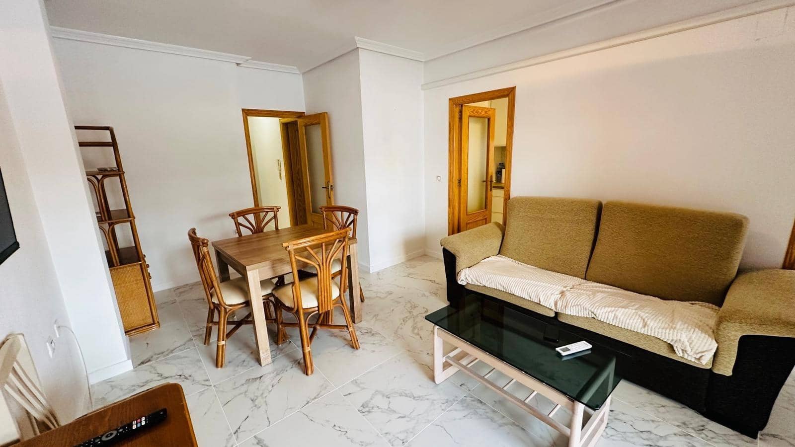 2 slaapkamer Appartement te koop in Torrevieja - € 145.710 (Ref: 9894914)