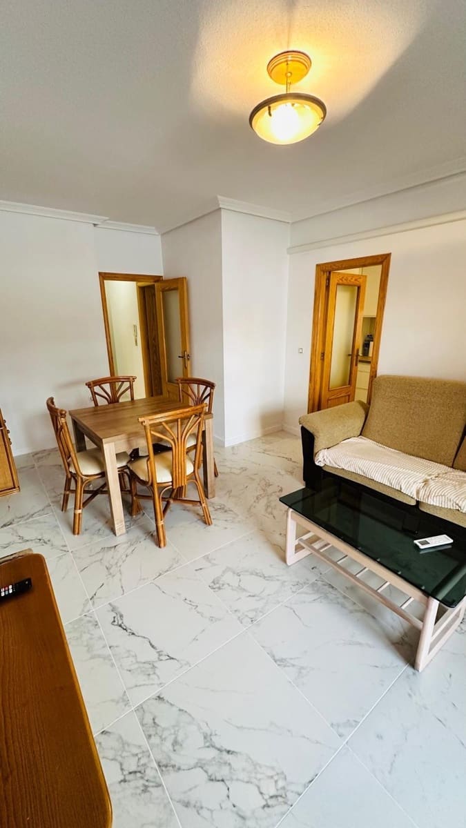 2 slaapkamer Appartement te koop in Torrevieja - € 145.710 (Ref: 9894914)