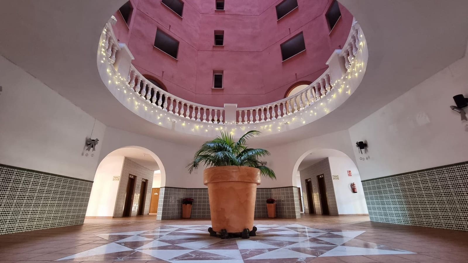 2 soveværelse Lejlighed til salg i Torrevieja med swimmingpool - € 265.000 (Ref: 9894917)