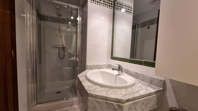 2 soveværelse Lejlighed til salg i Playa de los Locos, Torrevieja med swimmingpool - € 265.000 (Ref: 9894917)