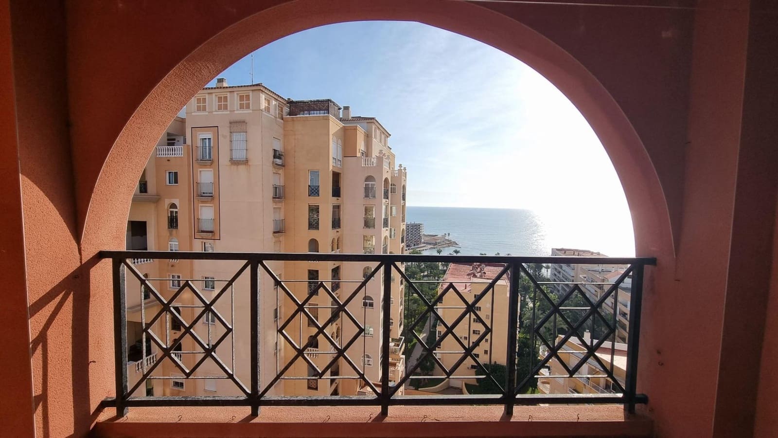 2 soveværelse Lejlighed til salg i Torrevieja med swimmingpool - € 265.000 (Ref: 9894917)
