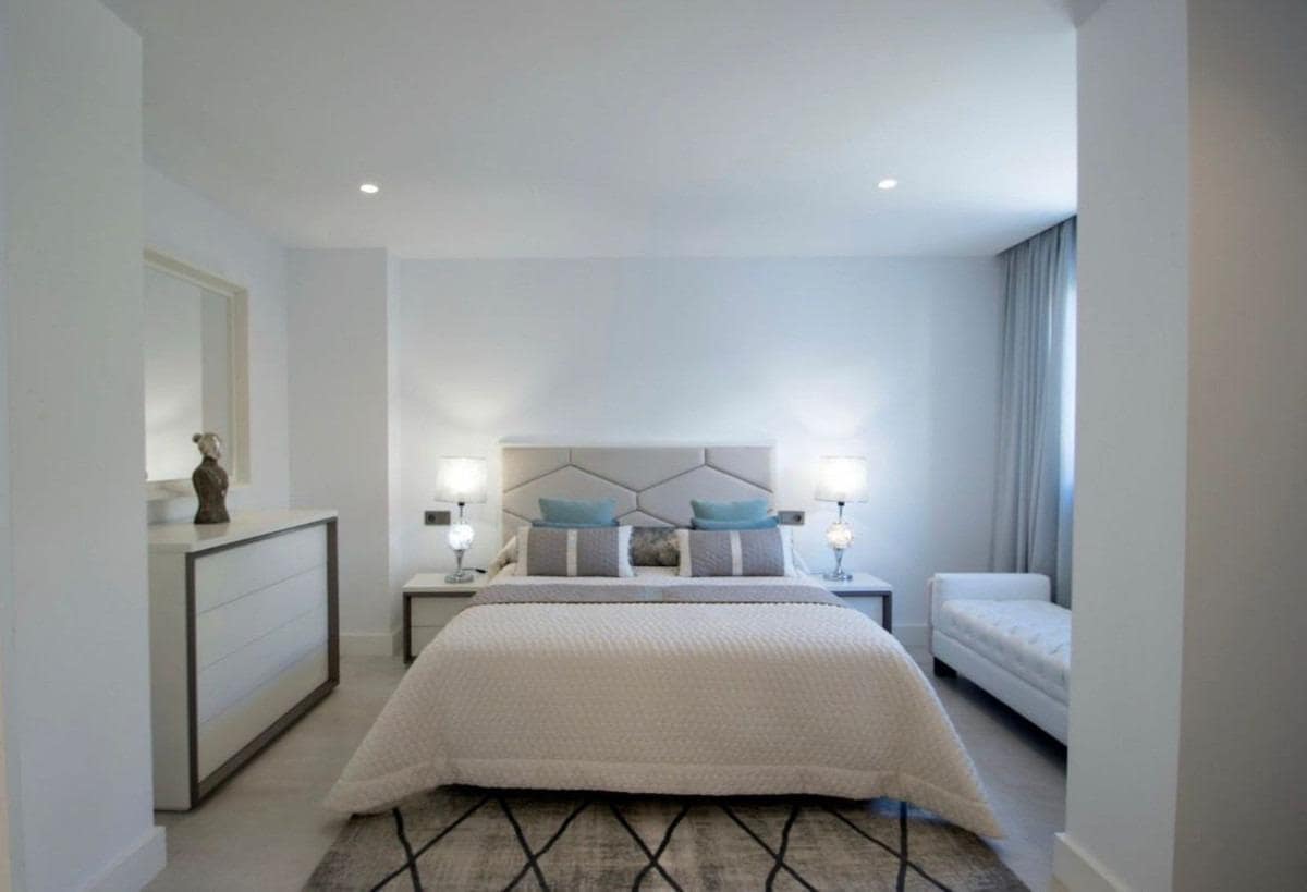 5 quarto Moradia para venda em Marbella com piscina - 2 800 000 € (Ref: 9896843)