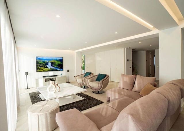 5 sypialnia Willa na sprzedaż w Casco Antiguo, Marbella z basenem - 2 800 000 € (Ref: 9896843)