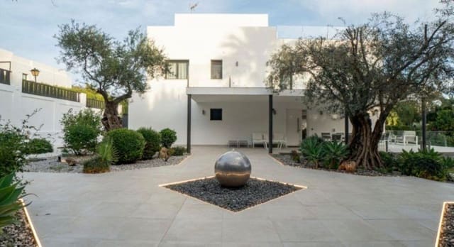 5 sypialnia Willa na sprzedaż w Casco Antiguo, Marbella z basenem - 2 800 000 € (Ref: 9896843)