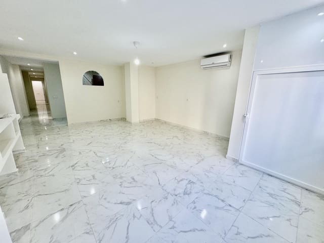 Apartamento de 3 habitaciones en Centro - Muelle Pesquero, Torrevieja en venta - 174.900 € (Ref: 9896855)