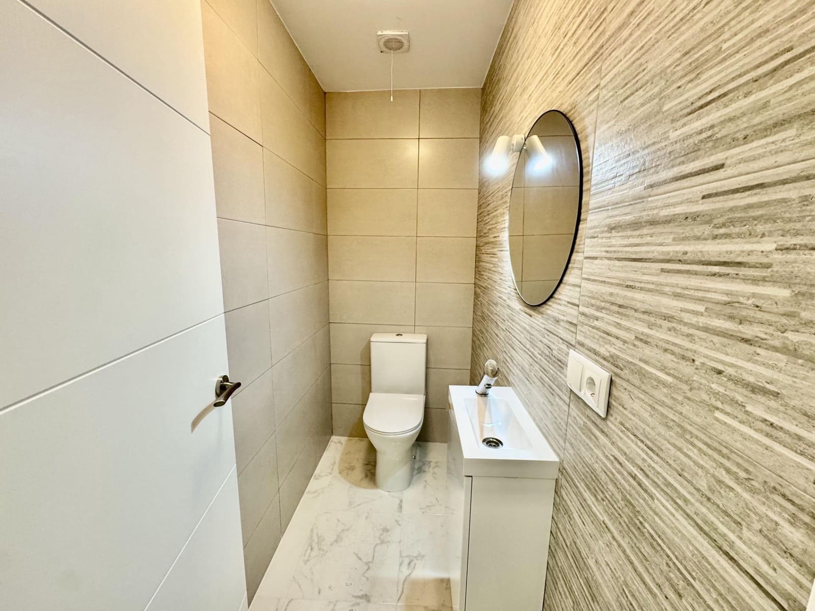 3 makuuhuone Huoneisto myytävänä paikassa Torrevieja - 174 900 € (Ref: 9896855)