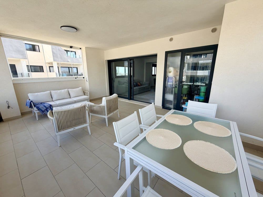 3 soveværelse Lejlighed til salg i Orihuela Costa med swimmingpool garage - € 390.000 (Ref: 9899301)